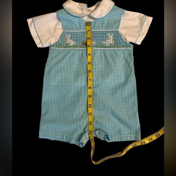 Petit Ami Blue Gingham
2 pc Smocked Romper Baby Boy sz 3mo
Easter Bunny - Picture 6 of 14